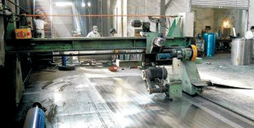 Automatic cutting machine