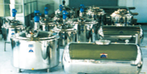 Ready mixing and storage tank workshop