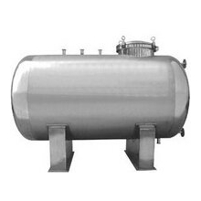 Horizontal storage tank